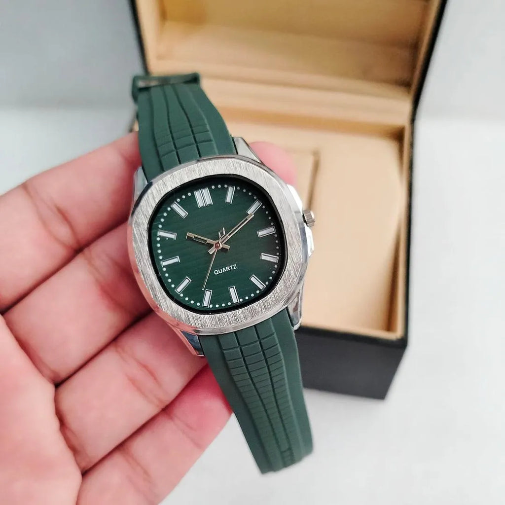 Men's Water Resistant Quartz Watch with Textured Rubber Strap (TS-17)