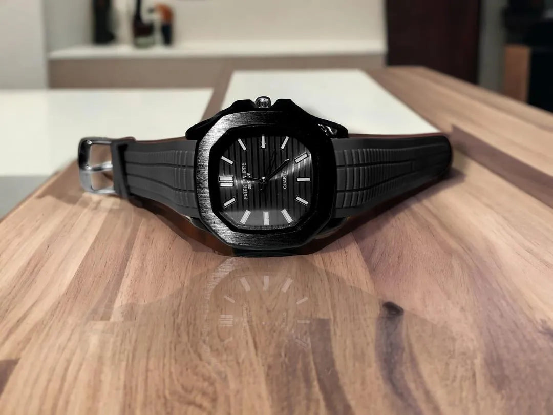 Men's Water Resistant Quartz Watch with Textured Rubber Strap (TS-17)